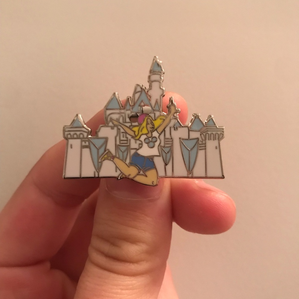 Disney Mickey Mouse Castle Pin